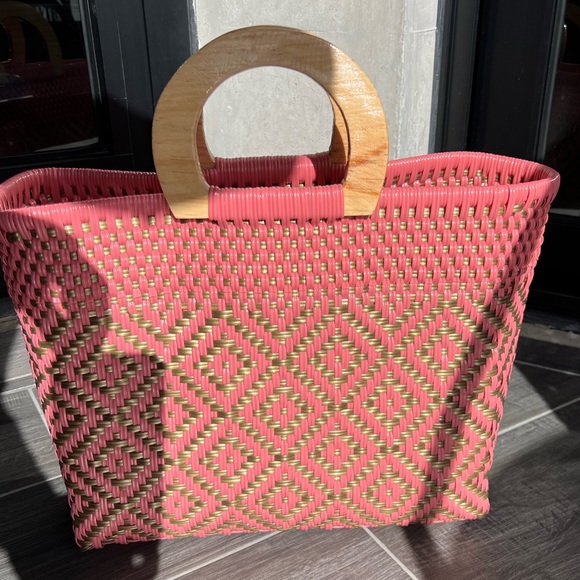 Beautifully handmade tote. - Picture 9 of 10